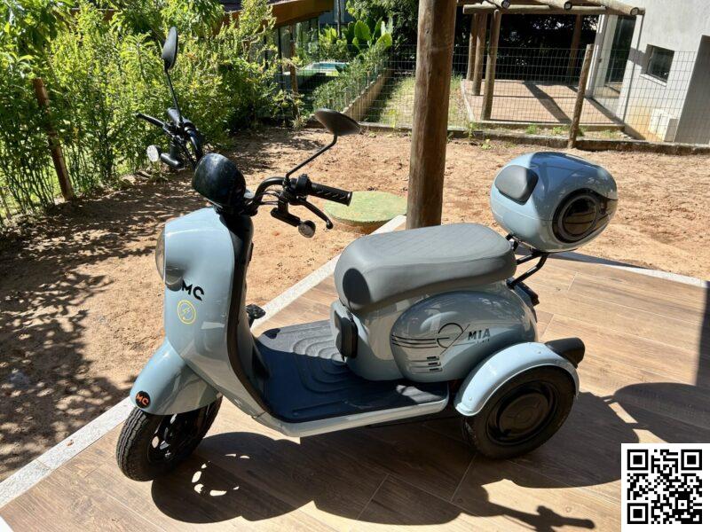 Triciclo elétrico semi novo