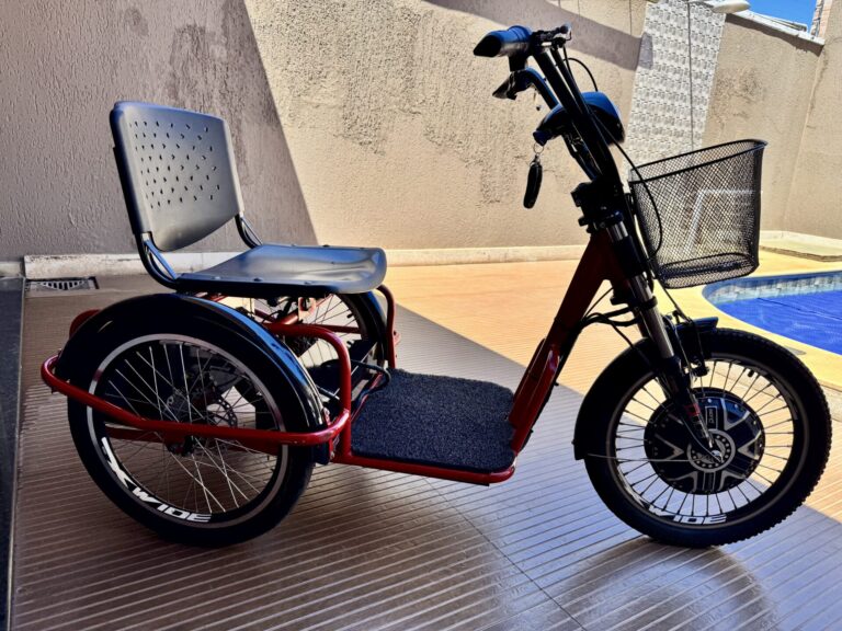 Triciclo elétrico