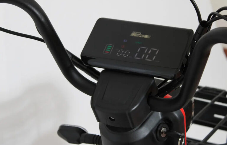 Scooter Elétrica 500w com suspensão Impecável