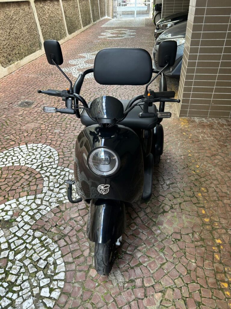 TRICICULO ELÉTRICO - autopropelido