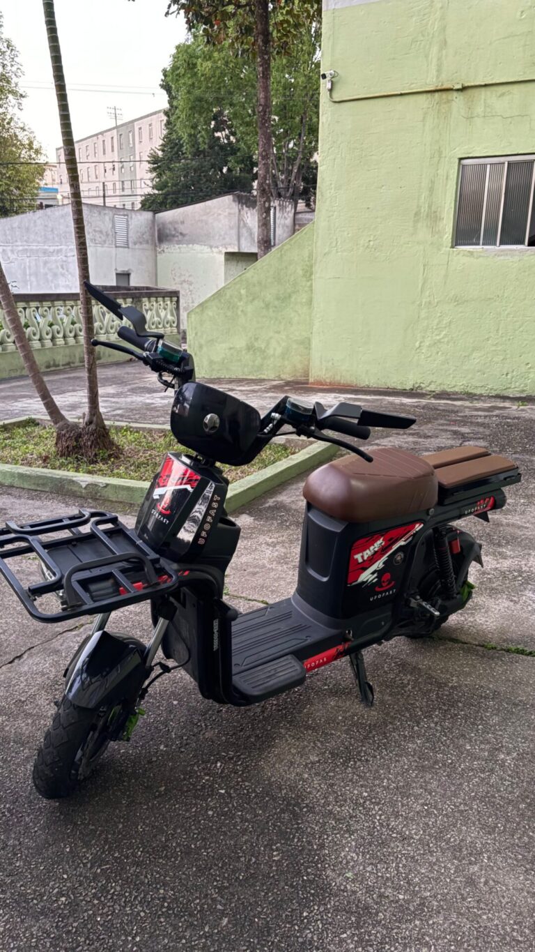 Scooter elétrica ufofast