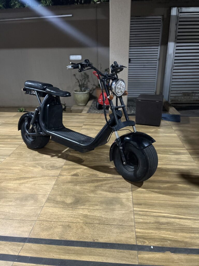 Scooter elétrica desbloqueada