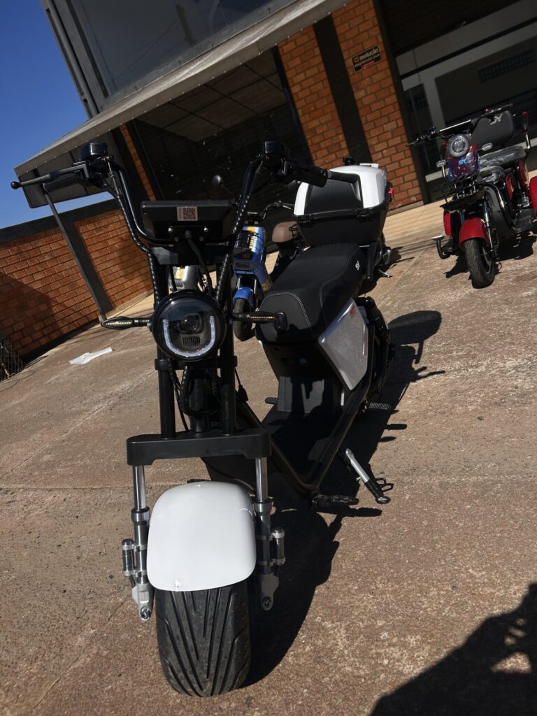 NOVA SCOOTER ELÉTRICA X12 PRO - CARPLAY E ANDROID AUTO