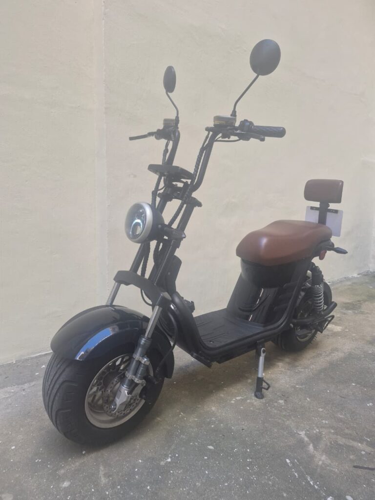 Scooter Elétrica X12 - 2024 - 1000w - MotoChefe - Usada