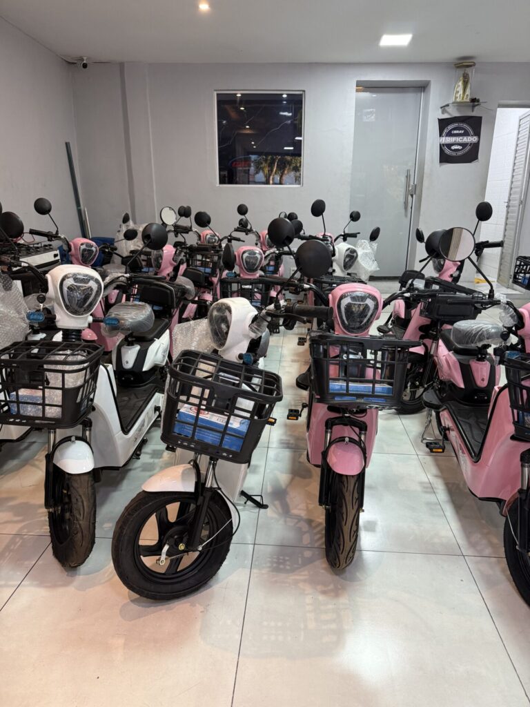 Vendo Moto Elétrica - Zero! A pronta entrega! Nas cores branco, rosa, verde, vermelho modelo 2026