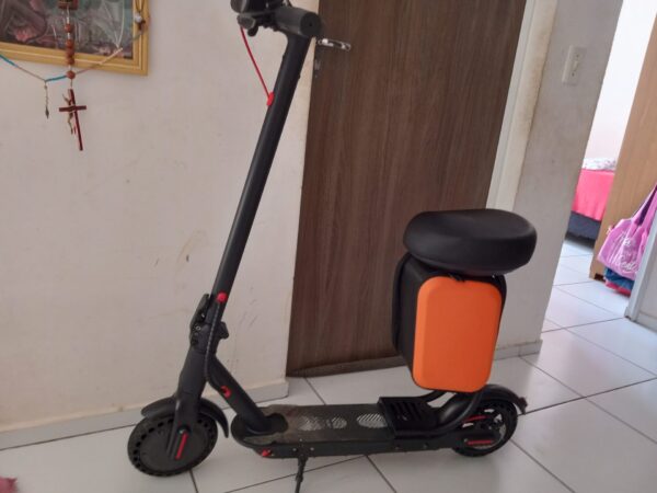 Patinete elétrico comprado há 1 mês. Vendendo pra...