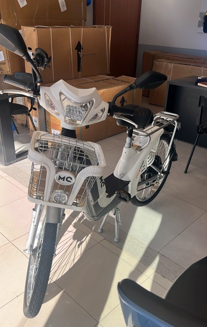 Bicicleta eletrica semi nova 6.500,00