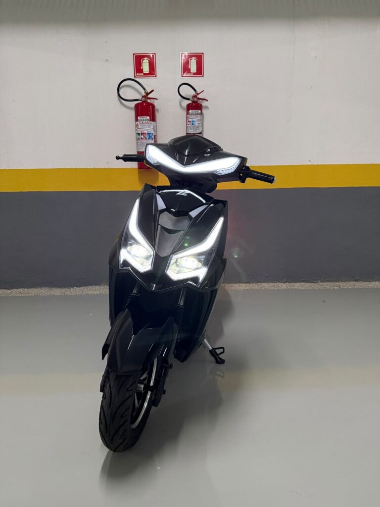 Moto elétrica CONDUZZA scooter Dubai 2026 0km
