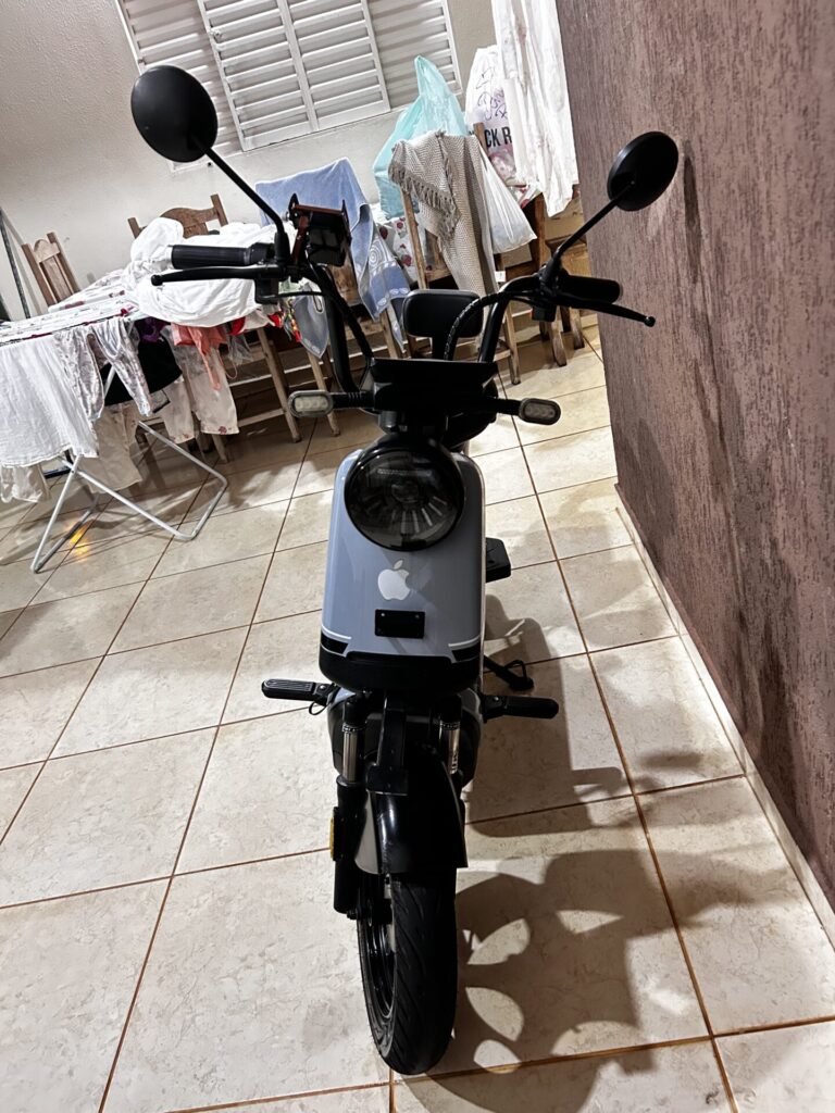 Scooter elétrica 2025