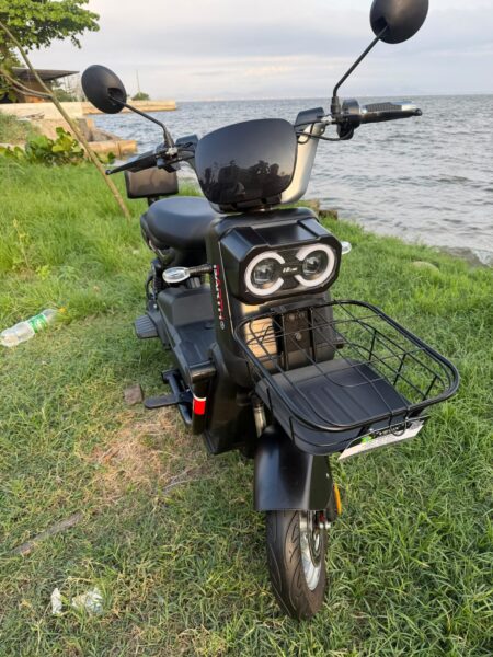 Vendo Scooter 1000w modelo BOB/BARTH. Menos de 3...